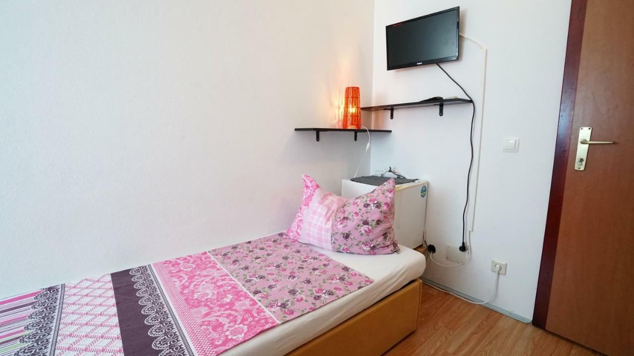 טיסנו Guest House Sandra מראה חיצוני תמונה